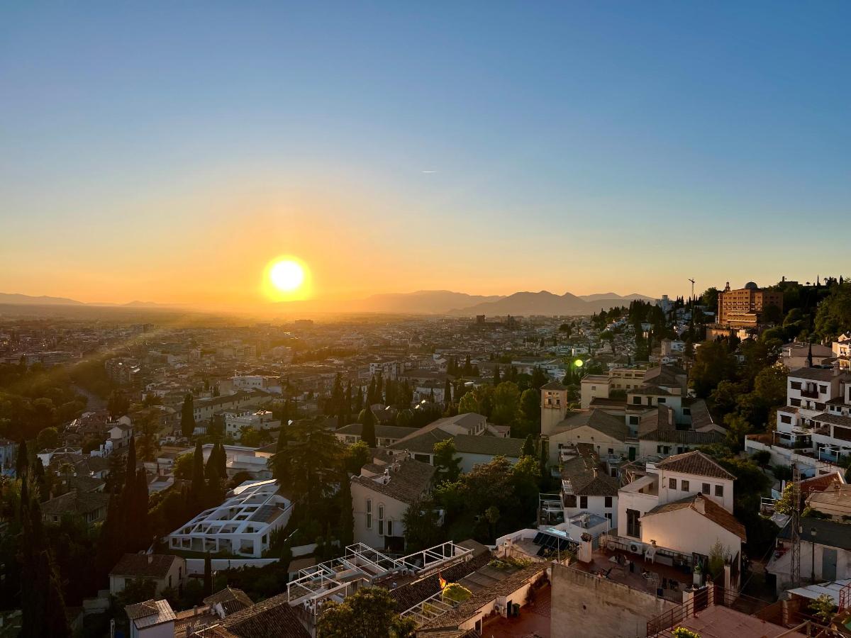 Las vistas panoramicas desde la terraza de Hotel Arabeluj son impresionantes